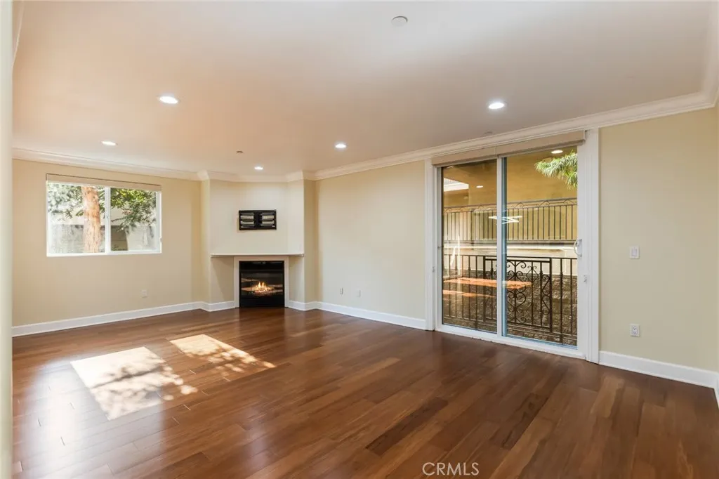 5305 Bellingham Avenue 103, Valley Village, California 91607 home-pic-15